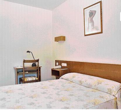 Hostal Lorentxo Olave Room photo