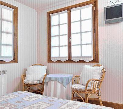 Hostal Lorentxo Olave Room photo